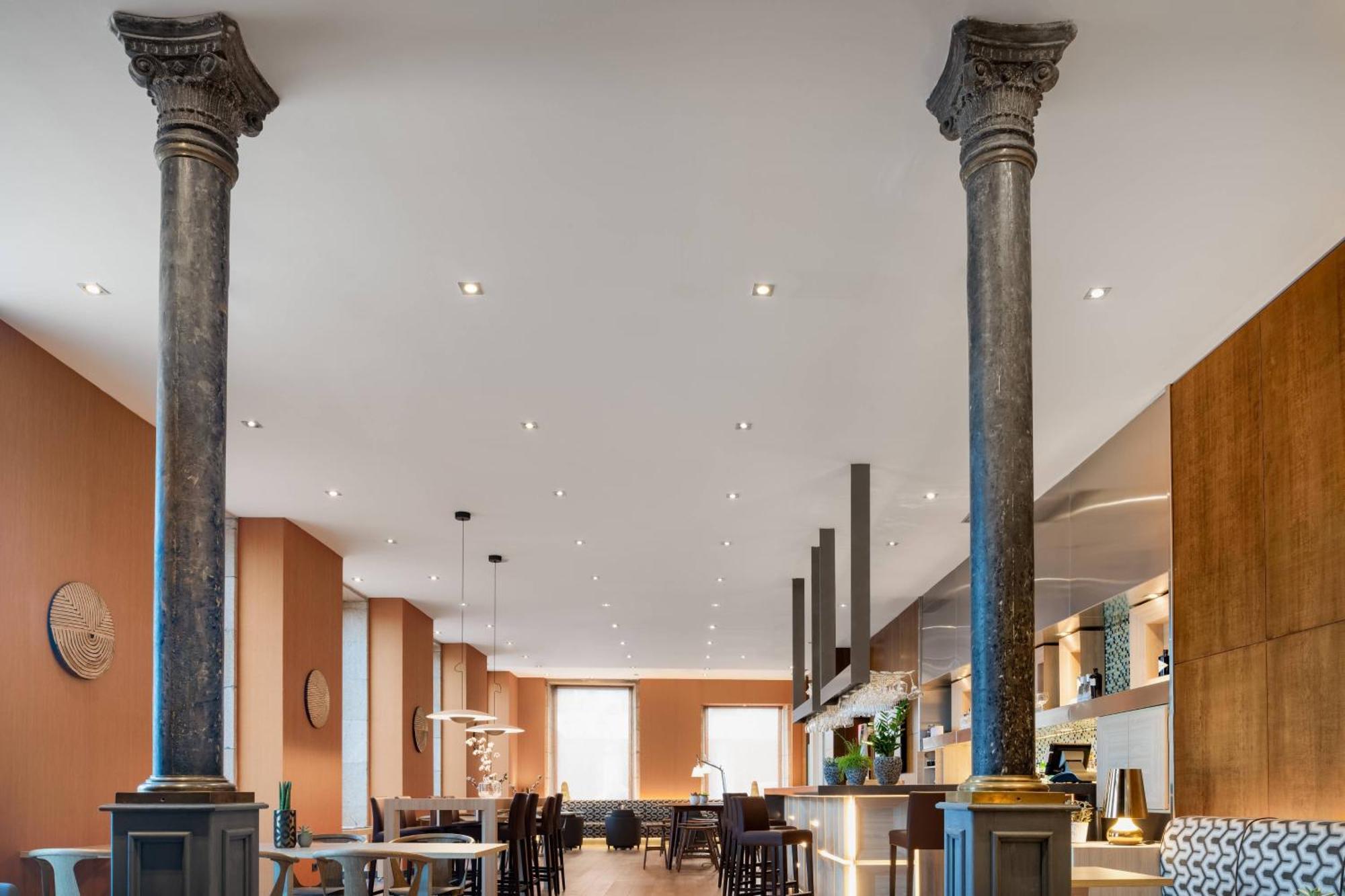 Ac Hotel Palacio Universal By Marriott Виго Экстерьер фото