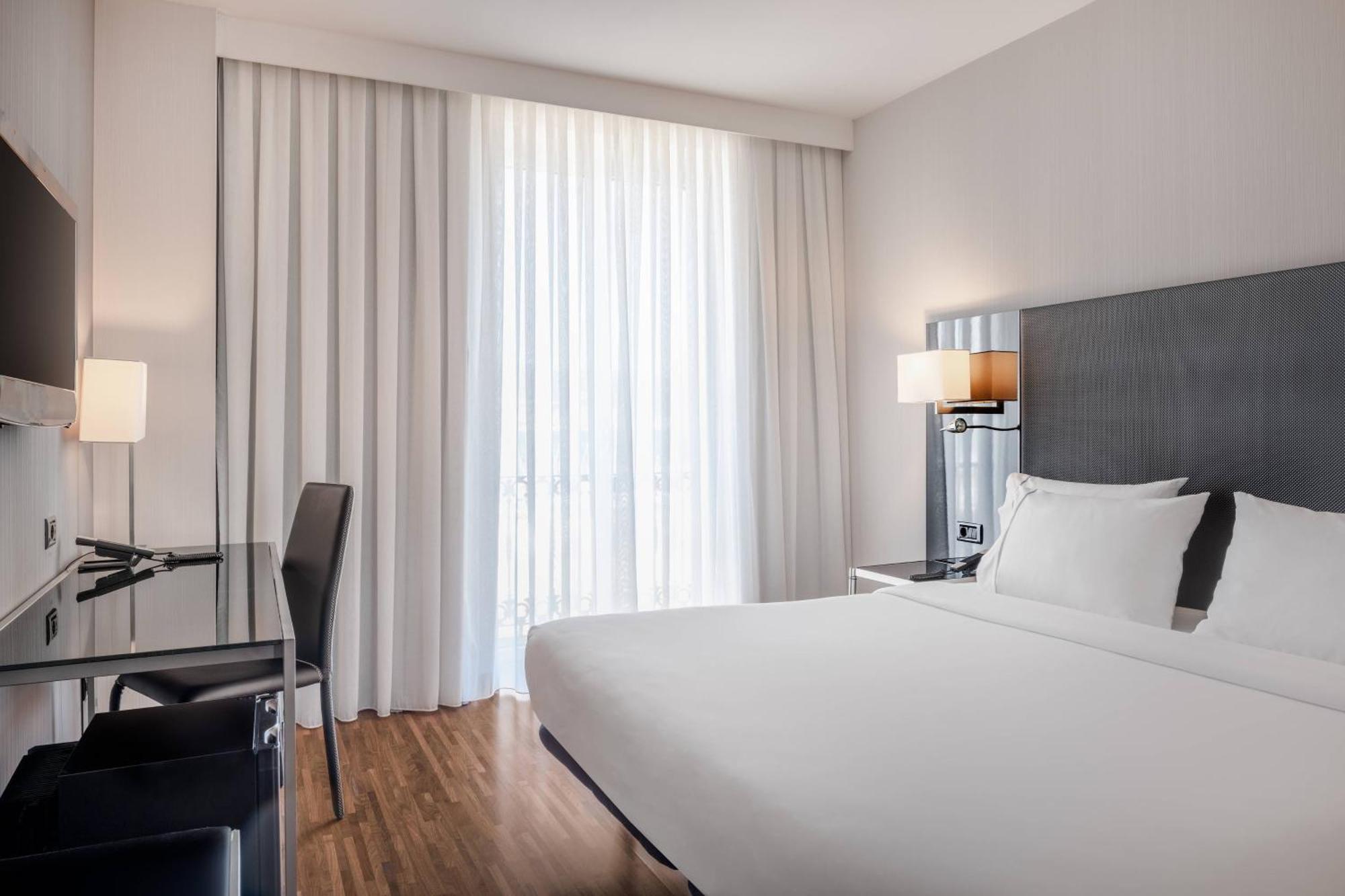 Ac Hotel Palacio Universal By Marriott Виго Экстерьер фото