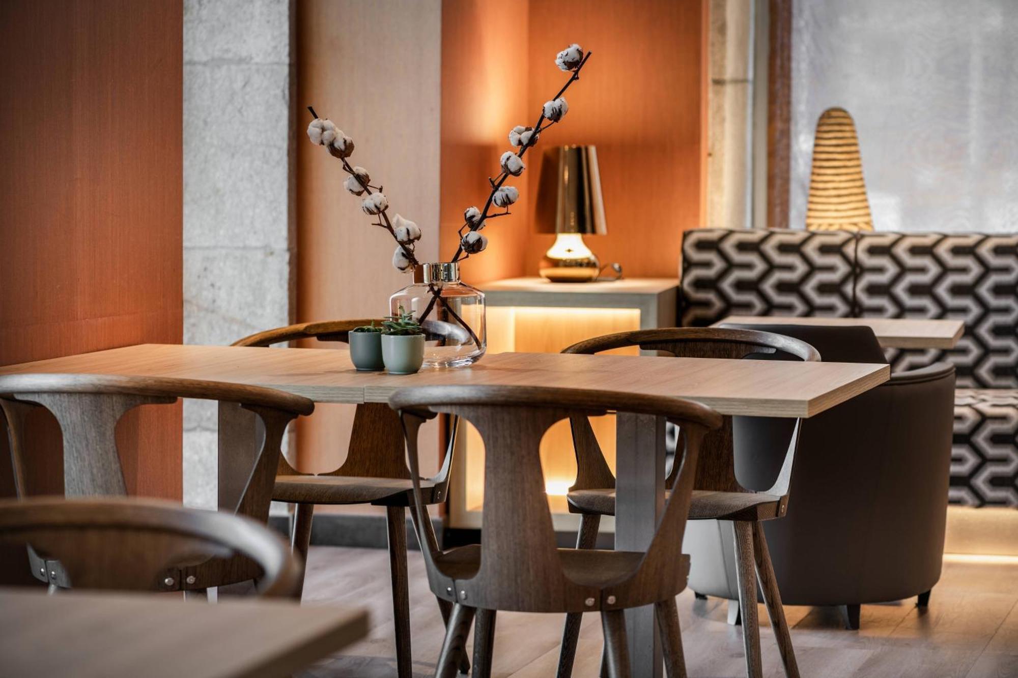 Ac Hotel Palacio Universal By Marriott Виго Экстерьер фото