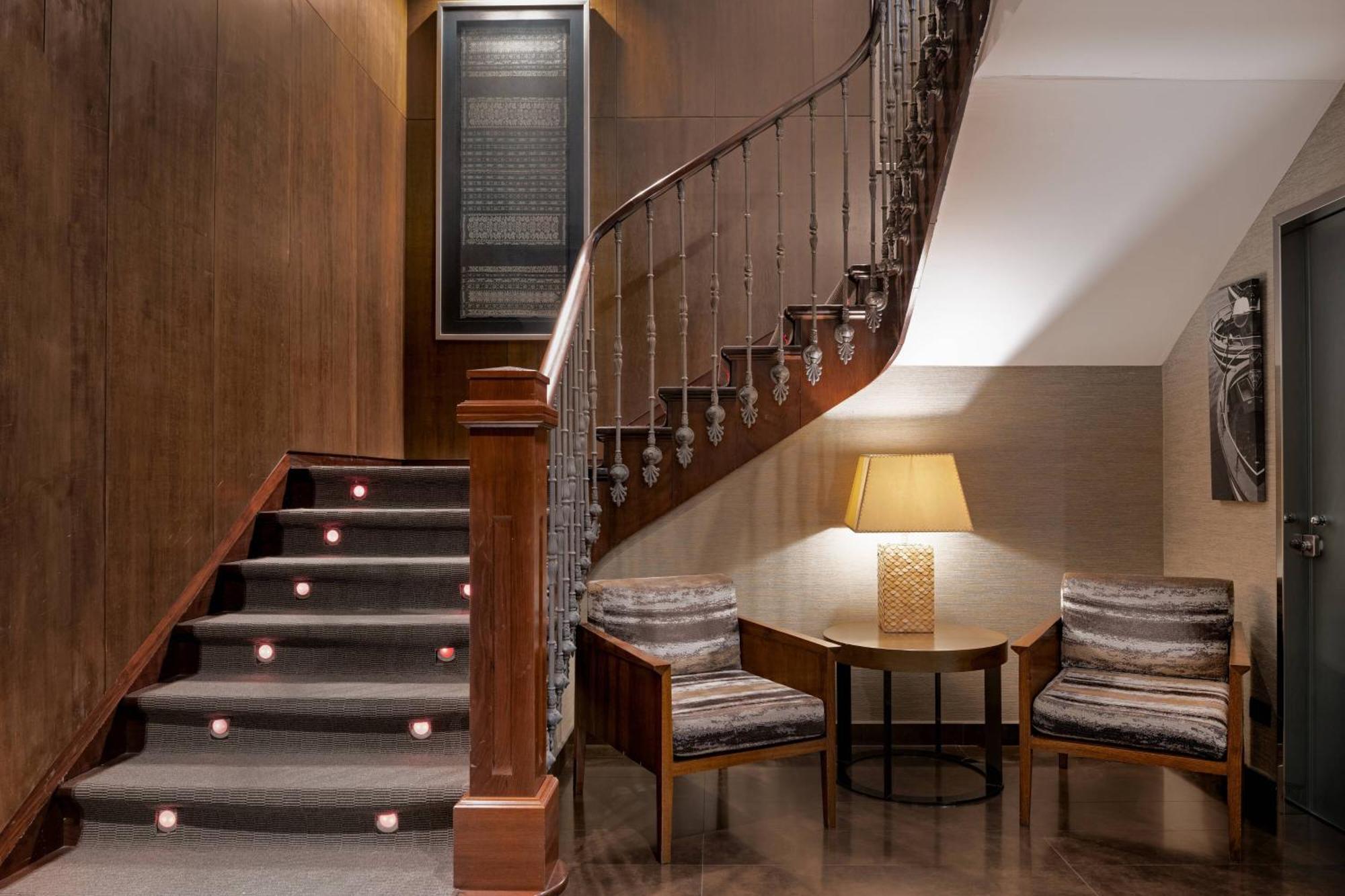 Ac Hotel Palacio Universal By Marriott Виго Экстерьер фото