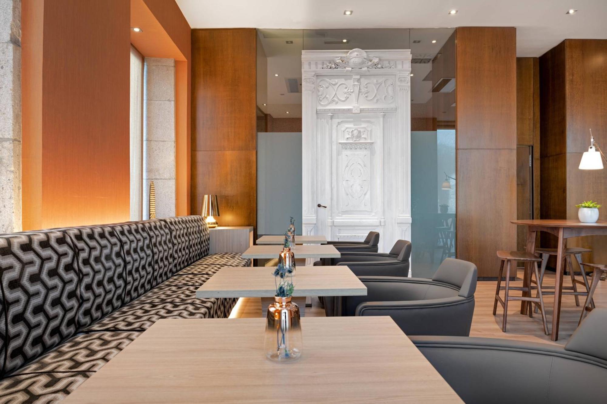 Ac Hotel Palacio Universal By Marriott Виго Экстерьер фото